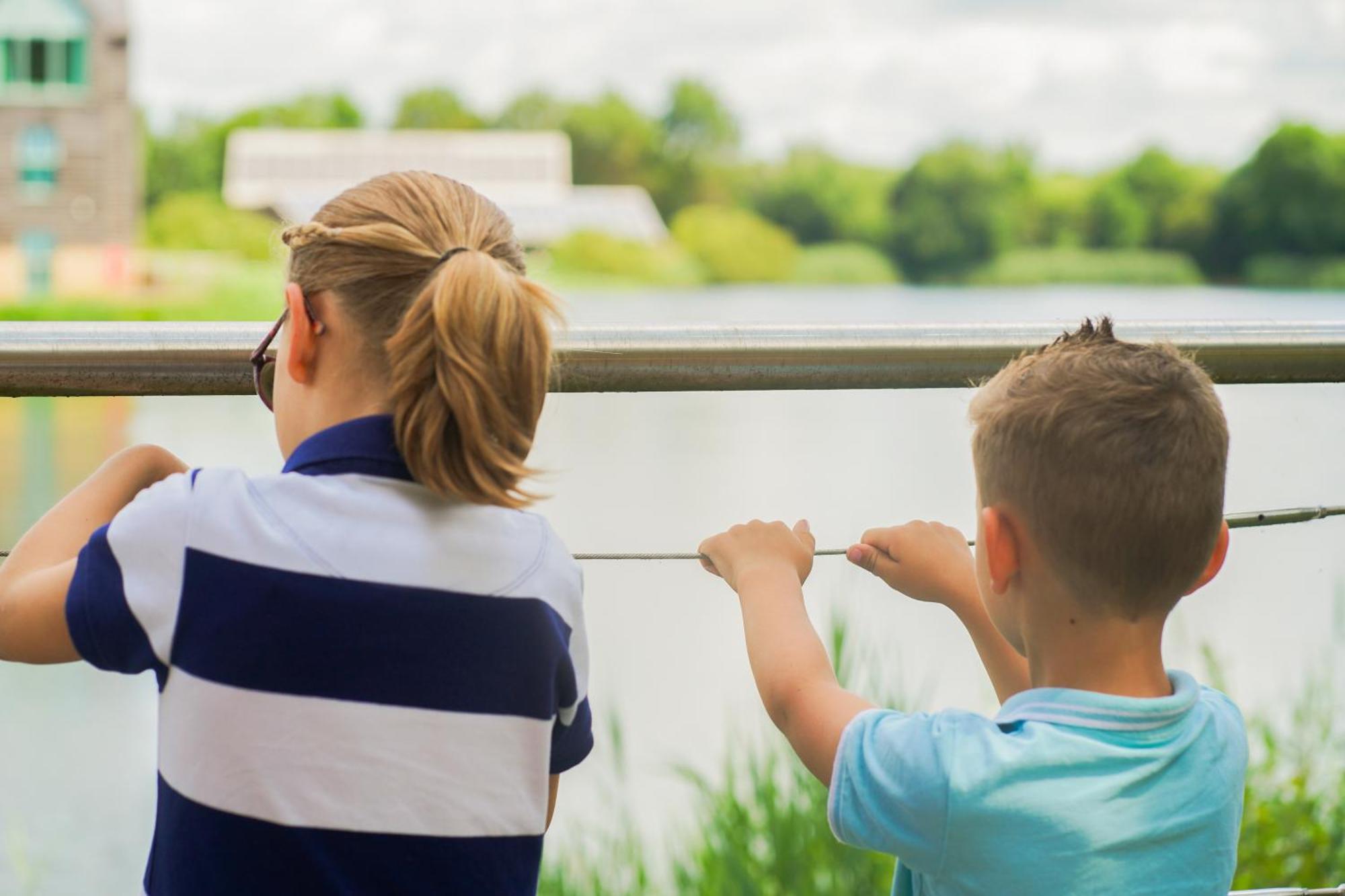 De Vere Cotswold Water Park Apartments Cirencester Bagian luar foto